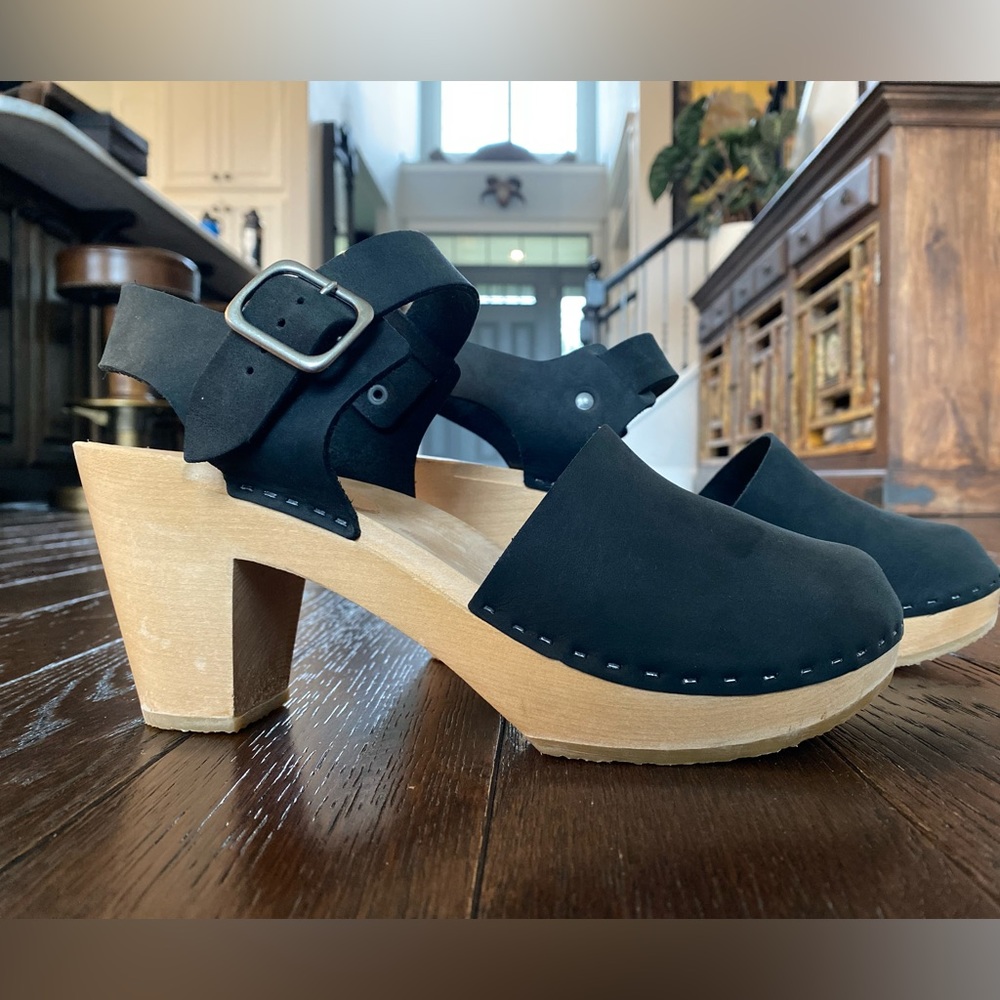 Beautiful Bryr heeled Clogs size 39
